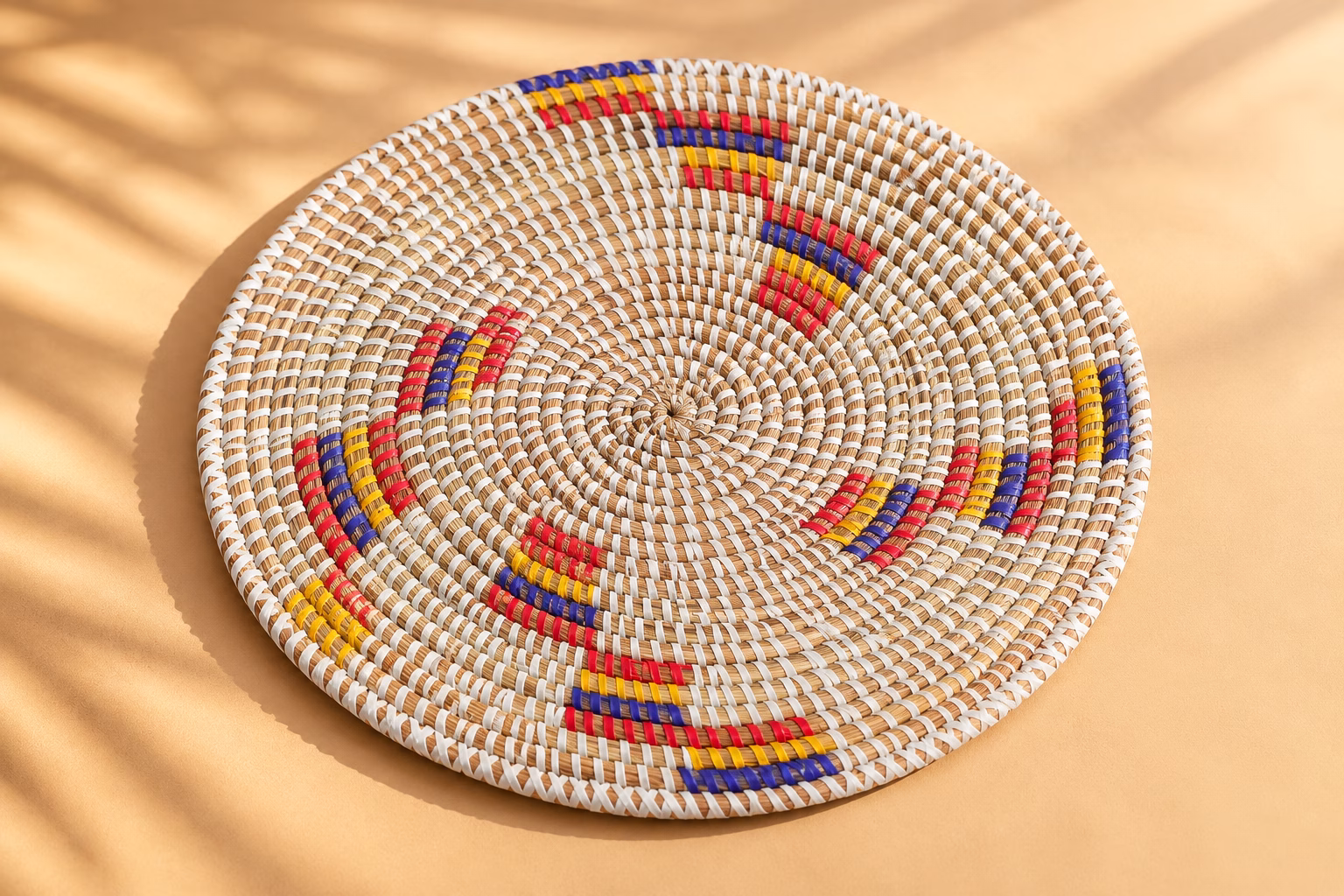 Dessous de plat artisanal multicolore en osier – 37 cm